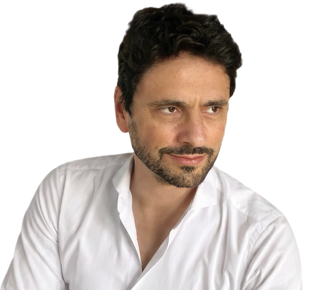 Retrato de Rodolfo Díaz Muñiz mirando hacia un costado.